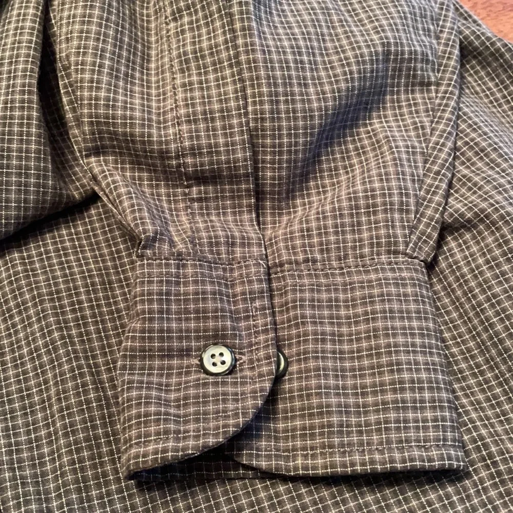 Van Heusen 15 1/2 32/33 button down